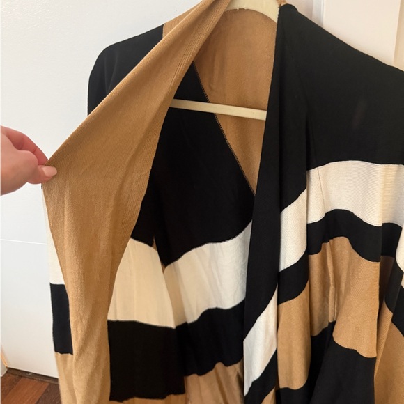 Parish LA colour block sweater wrap NWT - Picture 3 of 6